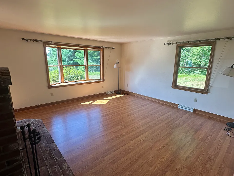 44 Dolloff Rd