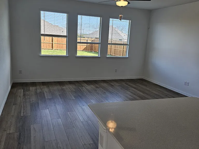 2406 Bold Venture Dr — Photo 4