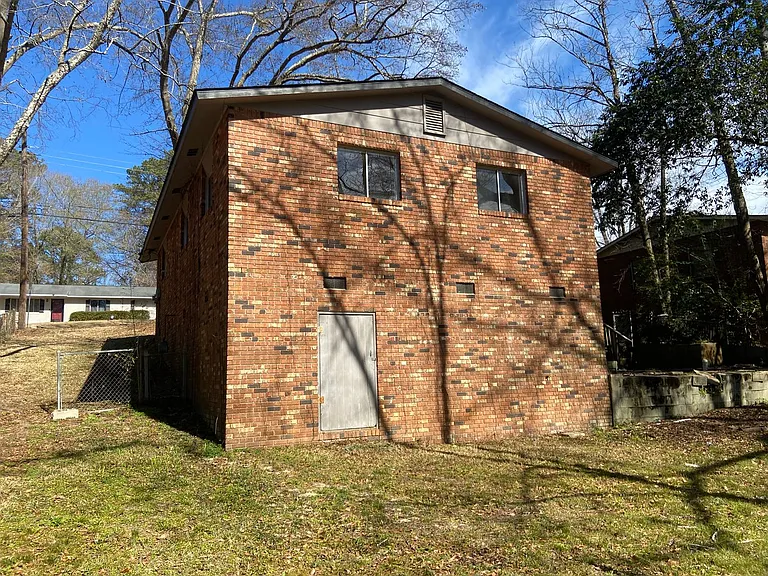 4822 Wellborn Dr — Photo 3