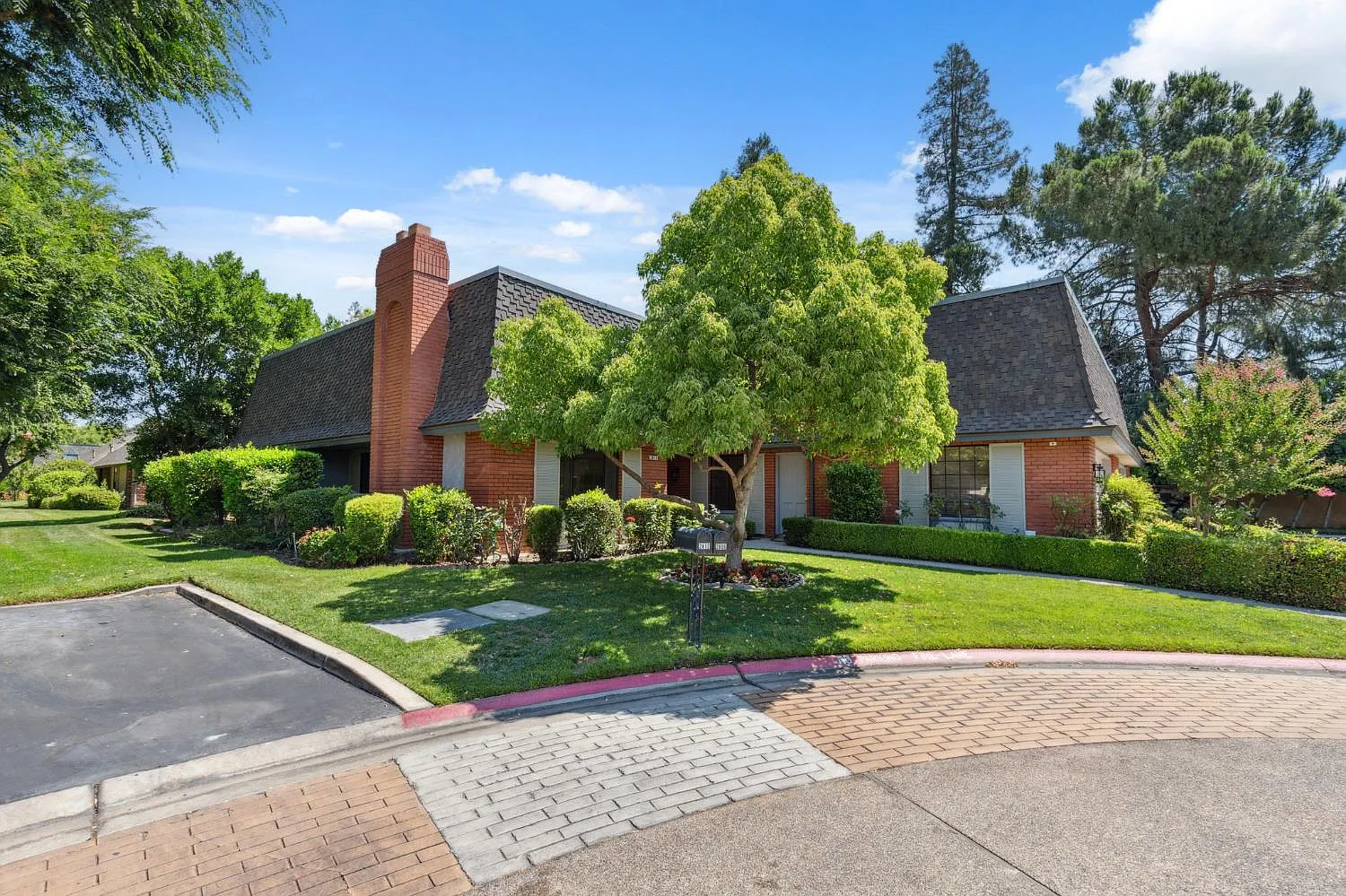 2812 W Kensington Ln photo 1