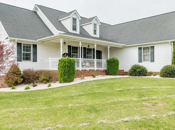 2533 Chilton Rd, Appomattox, VA 24522