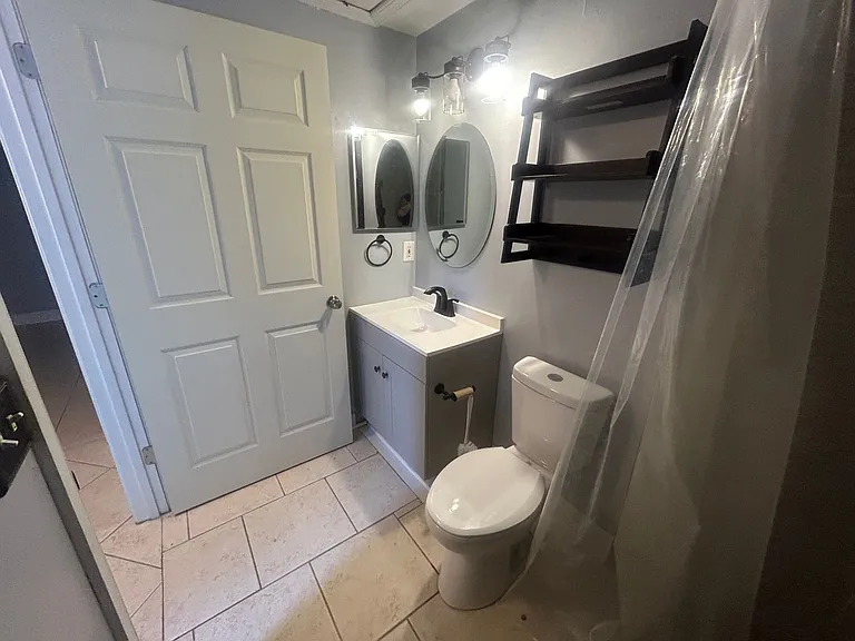 409 E 7th Ave #B — Photo 6