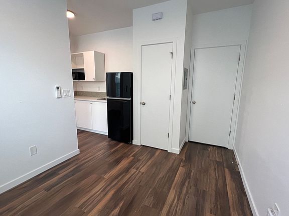 2nd image of 3781 N Vancouver Ave #202