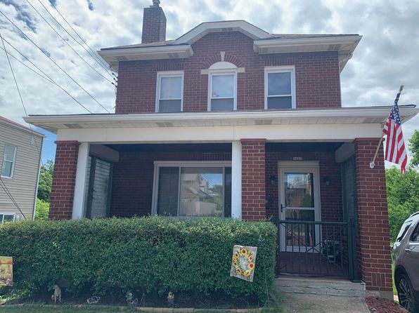 1421 Hetzel St