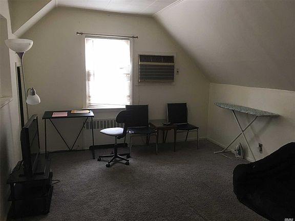 5th image of 64 Doherty Ave