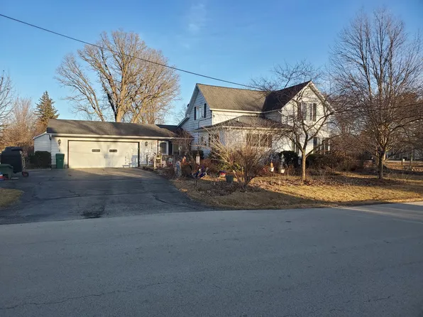 311 S 3rd St, Kirkland, IL 60146