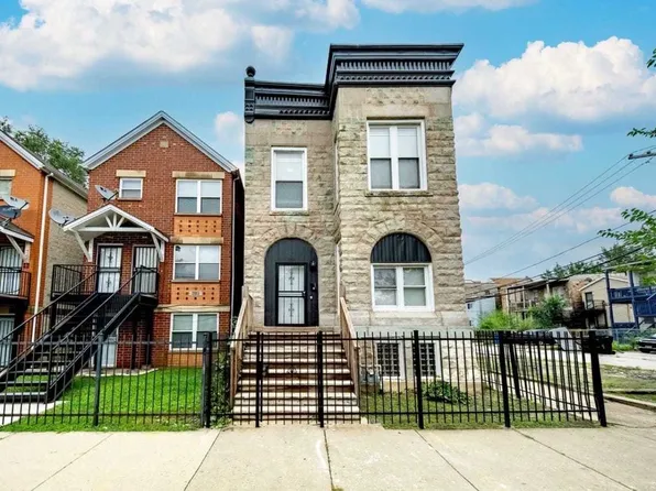 209 S Albany Ave #2, Chicago, IL 60612