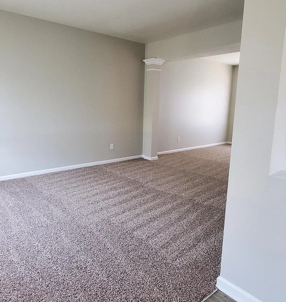 4 bed, 2.5 bath, 2184 sqft, $2,000 — Photo 4