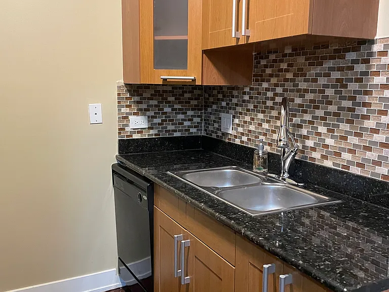 4754 N Albany Ave #1 — Photo 5