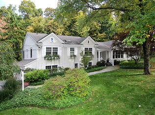 6 Rose Ln, Chappaqua, NY 10514