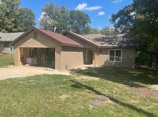 5006 Redbud Dr, Rockaway Beach, MO 65740