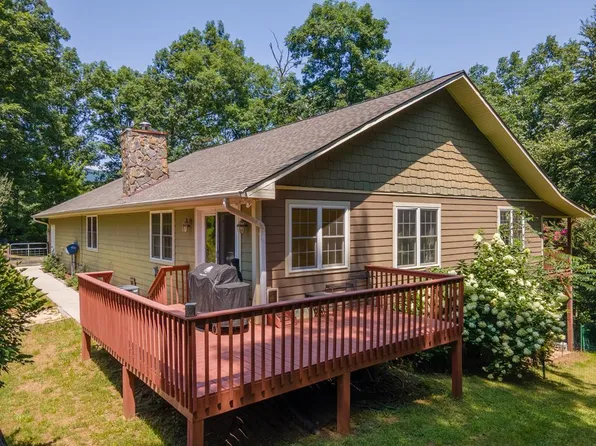 110 Glenn Cabe Rd, Sylva, NC 28779