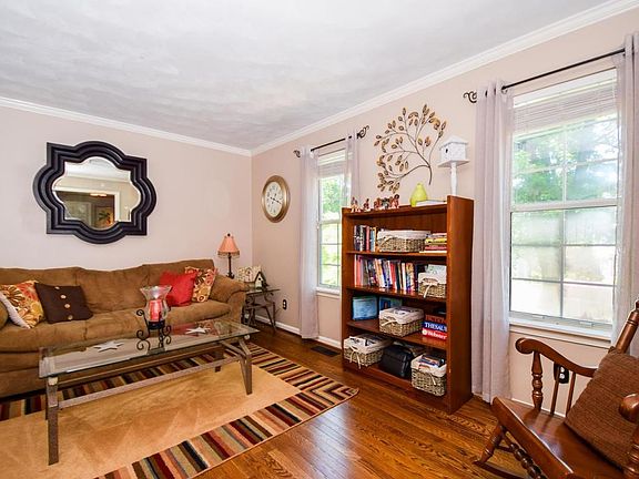3rd image of 4652 Whipplewood Ct