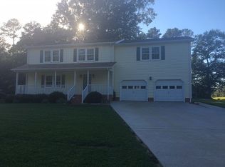 19066 Lakeside Dr, Courtland, VA 23837