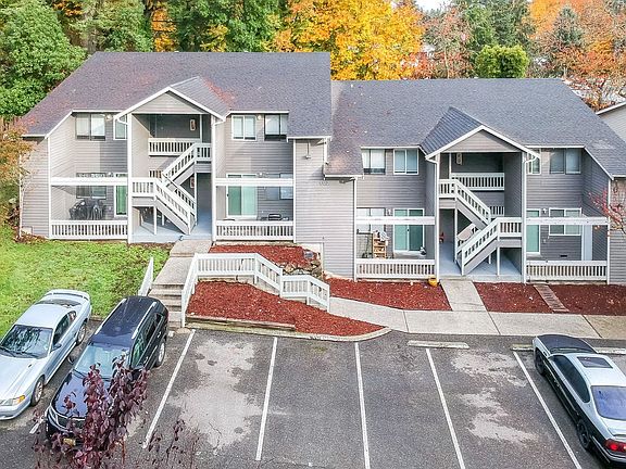5th image of 4412 NW Wedgewood Ln APT 11