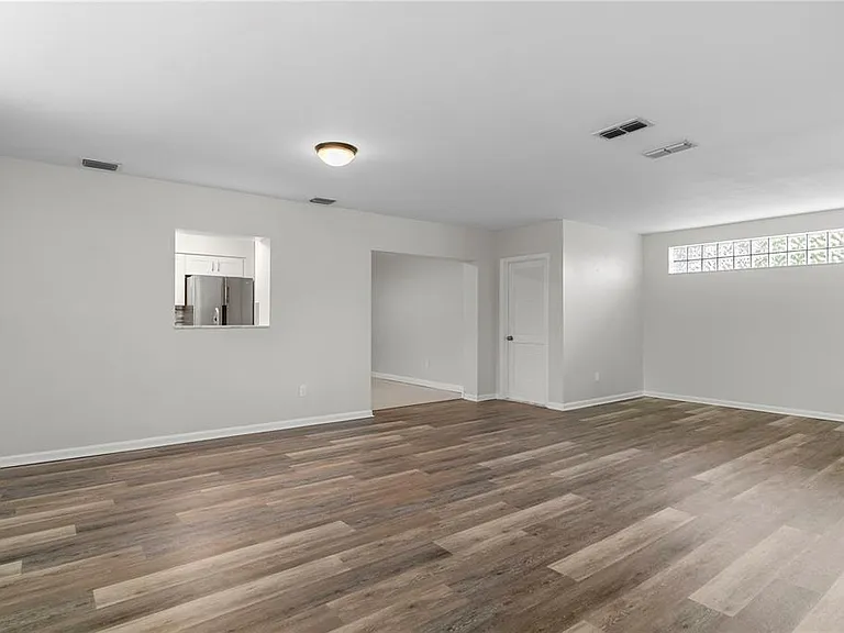 2910 W Price Ave — Photo 17