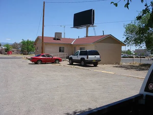 Building Photo - 627 N Main St