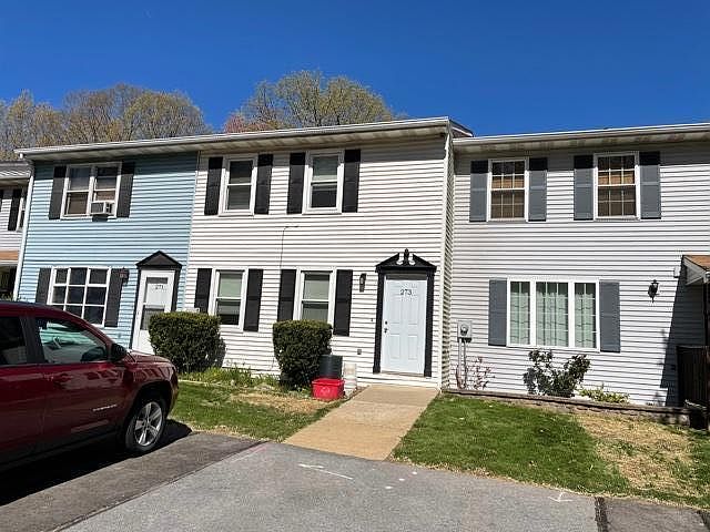 1st image of 273 Oakwood Ave #273