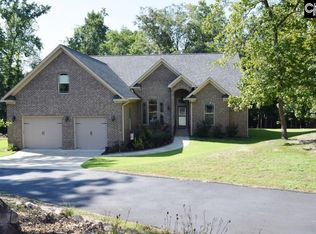1067 Hummingbird Dr, West Columbia, SC 29169