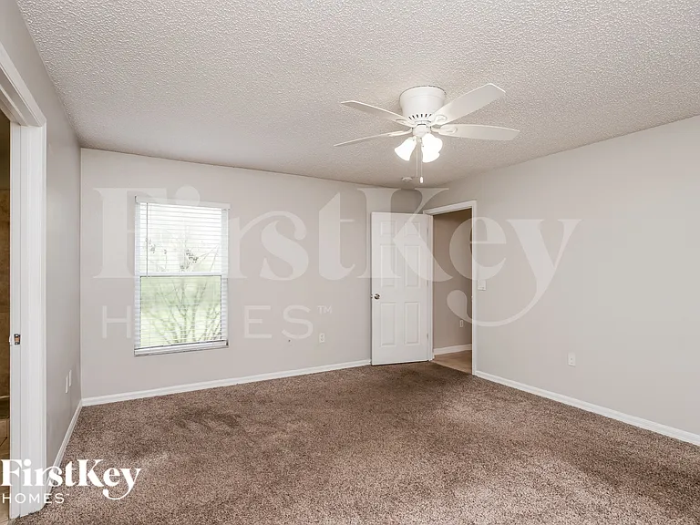 213 Autumn Ridge Rd — Photo 9