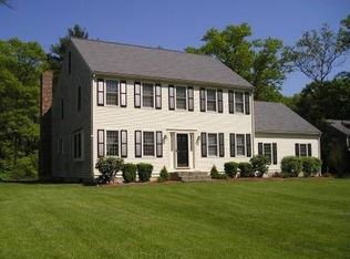 15 Lantern Ln, Pembroke, MA 02359