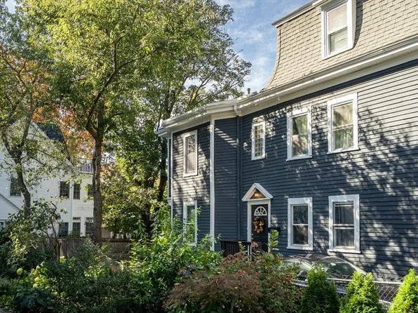 631 Chestnut Hill Ave Unit 631, Brookline, MA 02445