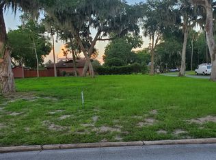 1543 Magnolia St, New Smyrna Beach, FL 32168