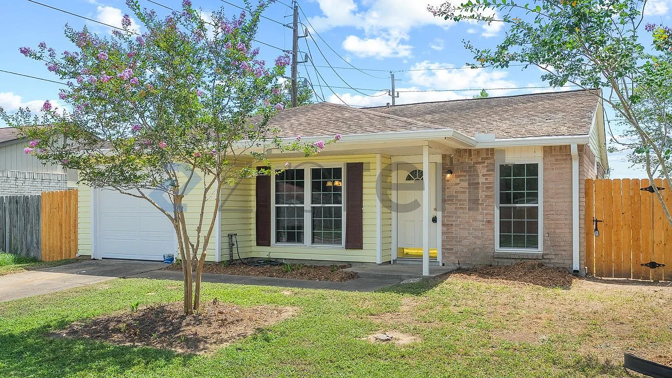 3 bed, 1080 sqft, $1,395 — Photo 3