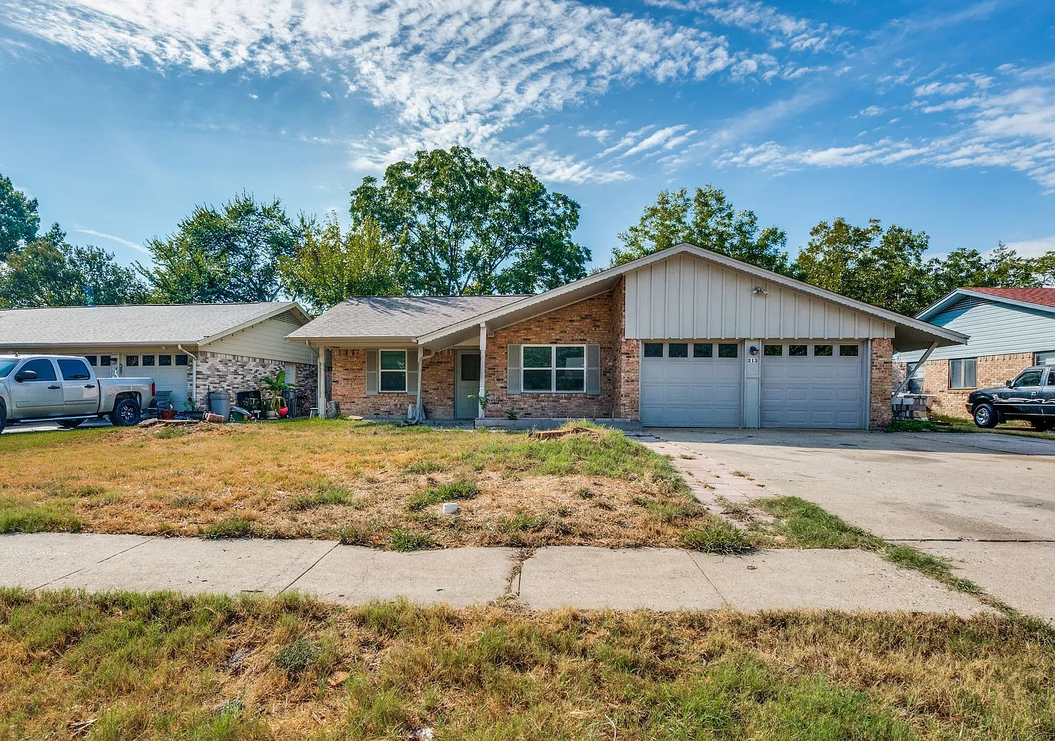 Spacious & Move-In Ready: Charming 4-Bedroom Home in Grand Prairie! — Photo 1