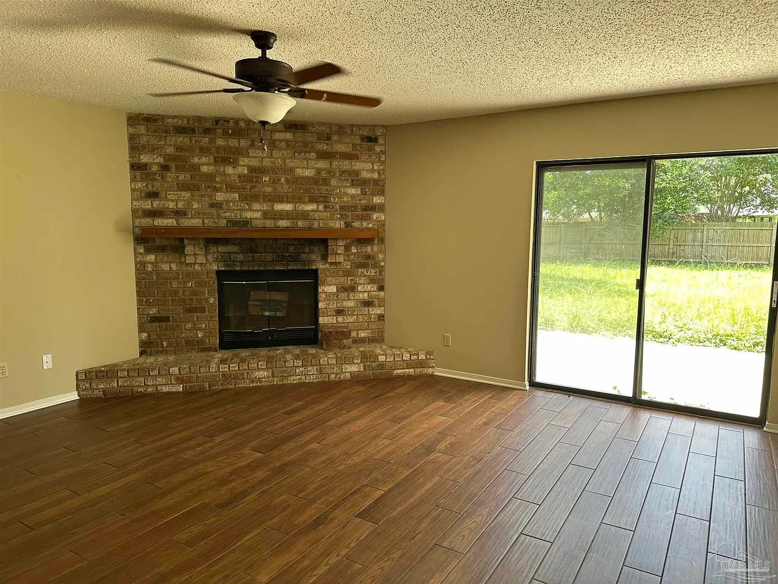 3 bed, 1550 sqft, $1,700 — Photo 3