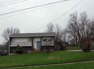 4723 E Lawn Dr, Rockford, IL 61108