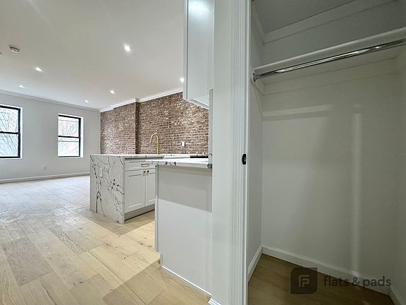 4th image of 568 Rogers Ave #2A
