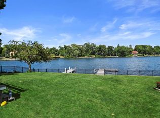 629 N Lake Rd, Oconomowoc, WI 53066