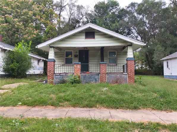 1234 N Woodford St, Decatur, IL 62521