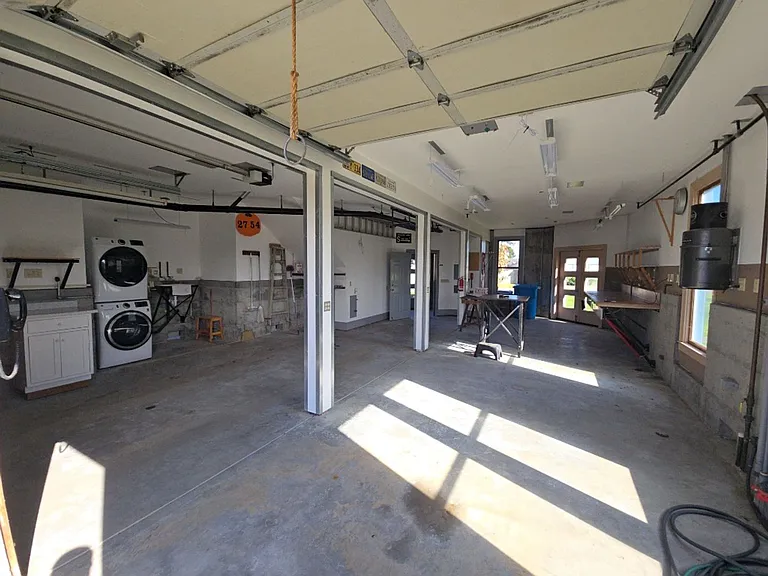2754 Van Duzen St — Photo 11