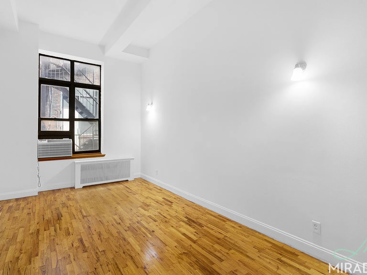43 West 16th Street — Photo 1