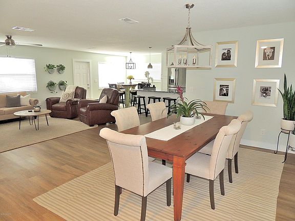 3rd image of 991 Nagle Dr