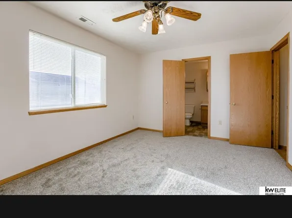 2250 W Todd Ln, Lincoln, NE 68528