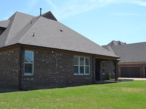 4th image of 1359 Martway St