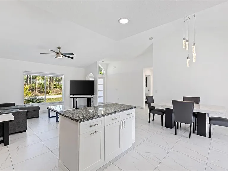 4485 Hansard Ave — Photo 10