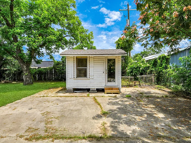 811 Hillcrest Dr — Photo 34