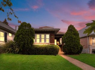 6942 W Wolfram St, Chicago, IL 60634