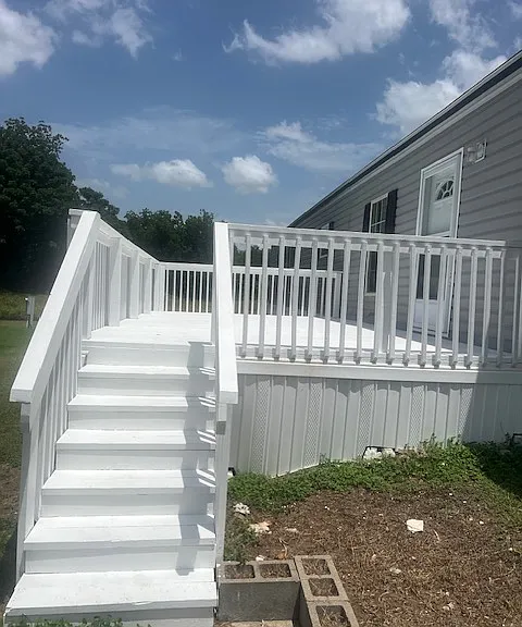 814 Morningside Dr — Photo 1