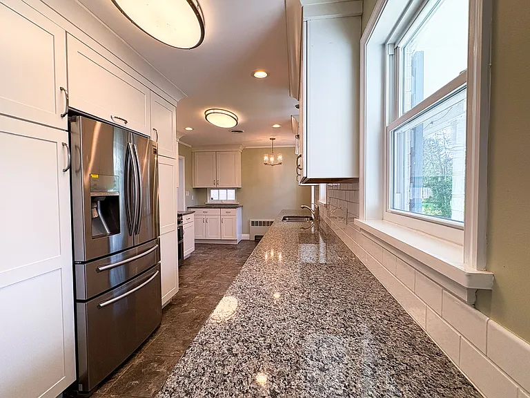 327 Dwyer Ln — Photo 7
