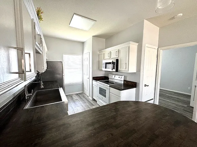 1500-1506 James Ave — Photo 13