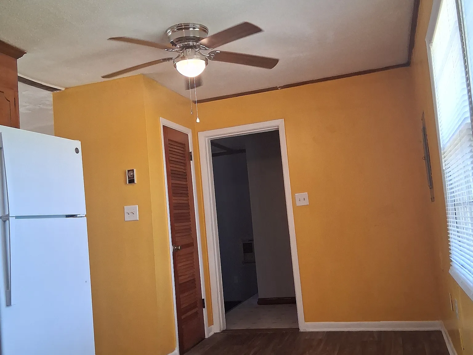 4 bed, 1.5 bath, 1228 sqft, $2,200 — Photo 3