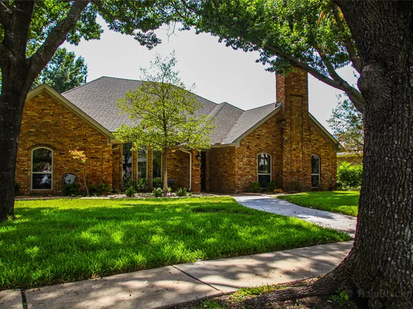 2304 Skipwith Dr, Plano, TX 75023