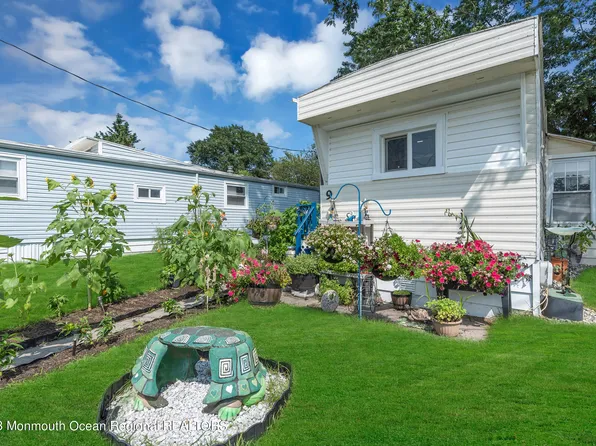 9 Bayshore Mobile Mnr, Hazlet, NJ 07730