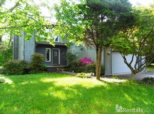 157 S Columbia Dr, Oak Ridge, TN 37830