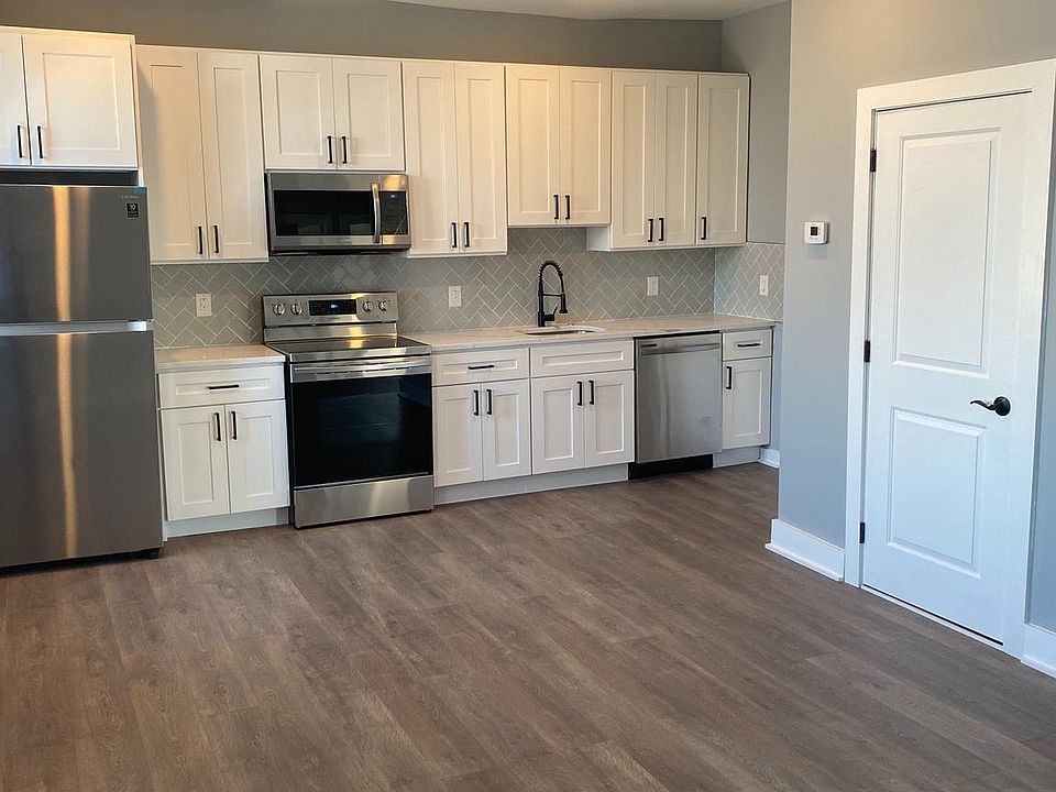 1st image of 2700-2 Ash St